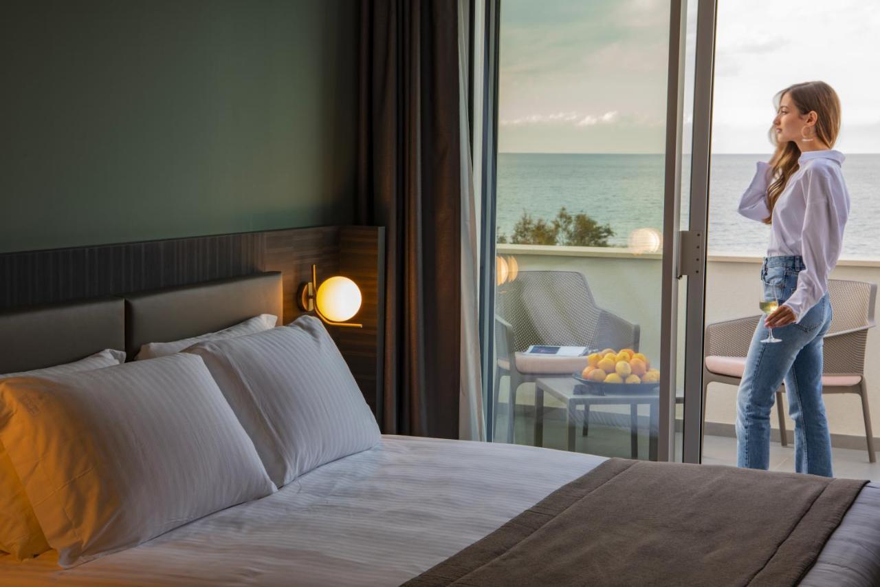 Resort La Battigia Beach & Spa Alcamo Marina Exteriör bild
