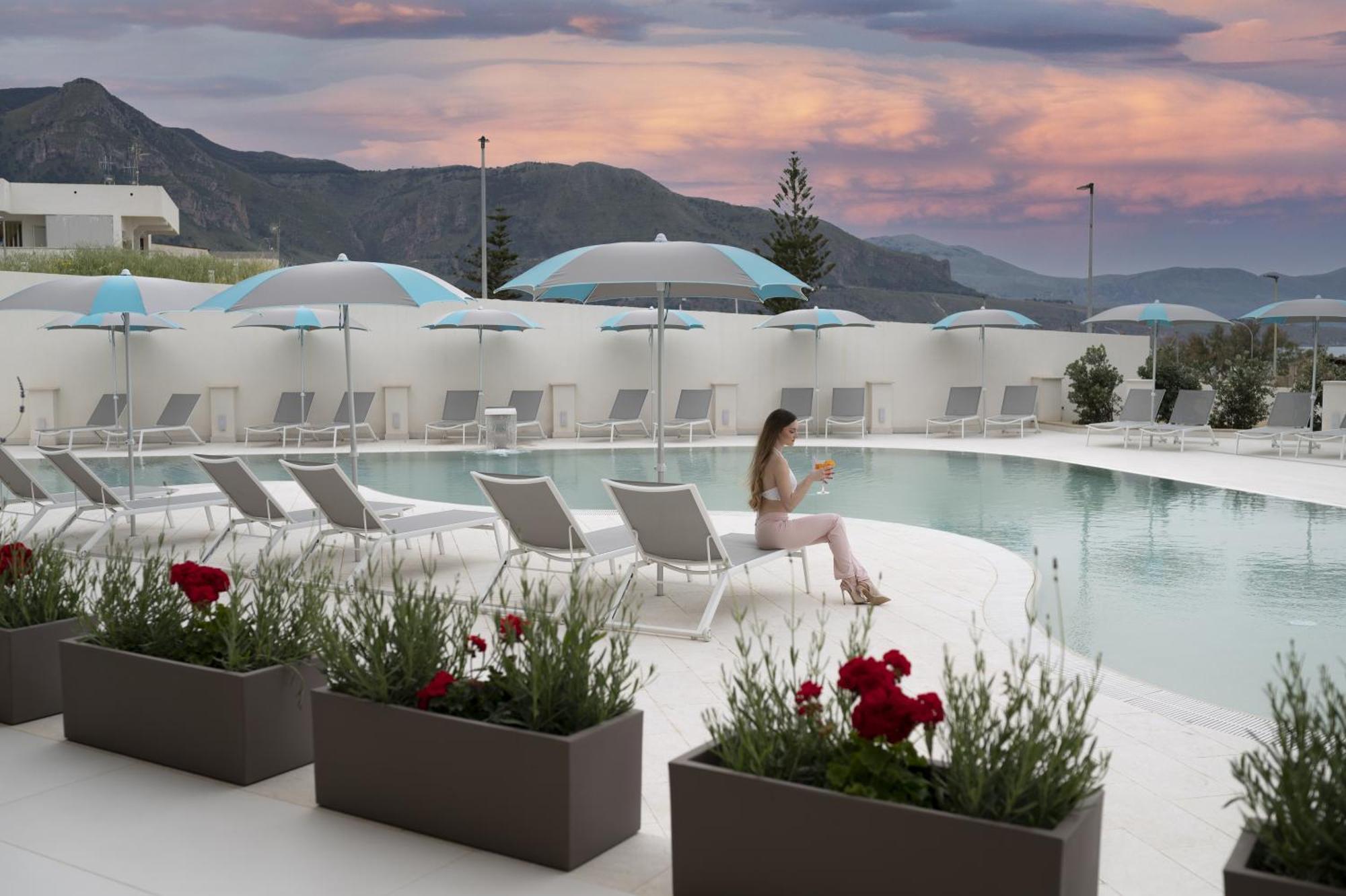 Resort La Battigia Beach & Spa Alcamo Marina Exteriör bild